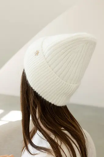 Женская зимняя шапка Бини Ангора с ангорой 80% орнаментом и флисовой подкладкой Белый - фото 2