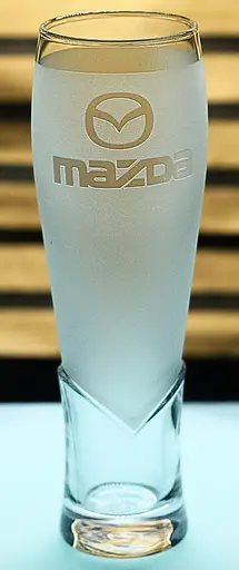 Пивний крафтовий келих 440 мл з гравіюванням Mazda  Мазда  подарунок для автолюбителя  кухоль для пива - фото 1