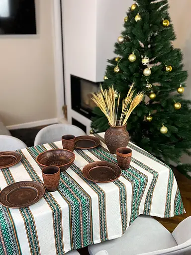 Лляна скатертина різдвяна з українським орнаментом "Рандеву зелений" - 370х150 см