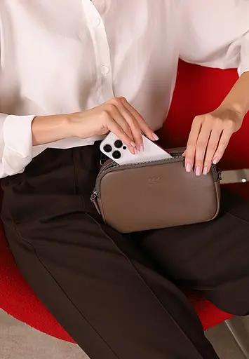 Жіноча шкіряна сумка/кроссбоді Holly темно-бежева - фото 7