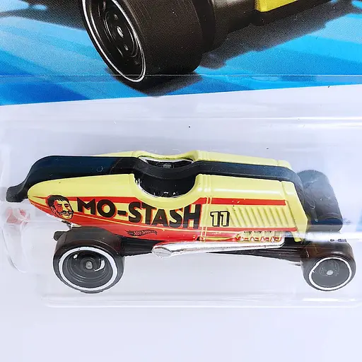 Базовая машинка Hot Wheels Celebration Racers Mo-Stash желтая (5785) JBB46-N521        - фото 3