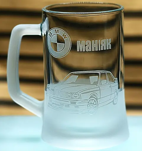 Пивний келих 660 мл з гравіюванням BMW M3 E30 подарунок для автолюбителя  кухоль для пива з логотипом авто - фото 1