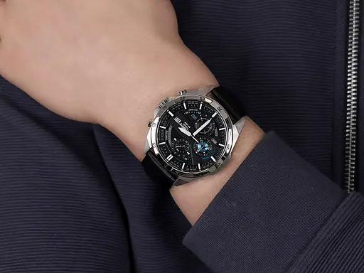 Наручний годинник Casio Edifice EFR-556L-1AVUEF - фото 3