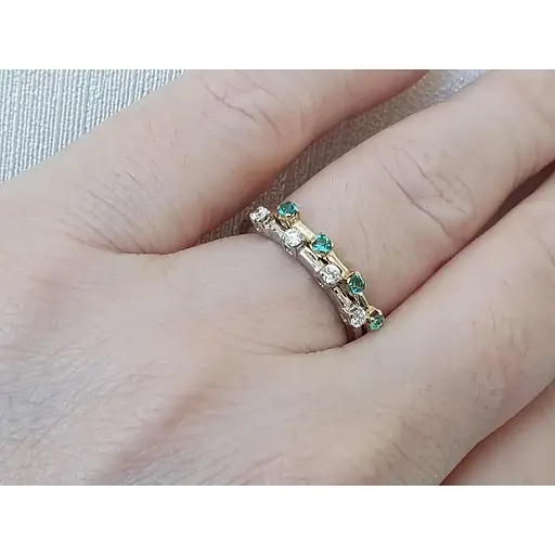 Золотое кольцо с бриллиантами и изумрудом. 202153 16,5 - фото 5