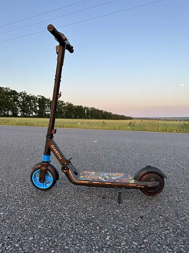 Детский электросамокат GIANT Kids E10 PRO 4.4Ah черный + Bluetooth колонка - фото 12