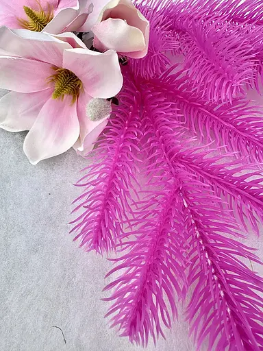 Ветка хвойная литая Hvoya Barbie Pink розовая 33 см 250 шт. - фото 6