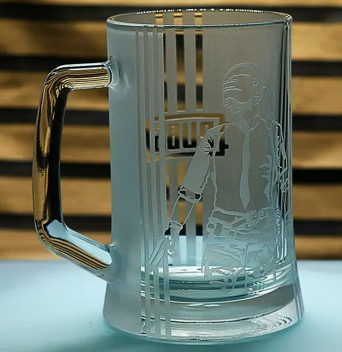 Пивний келих 660 мл PUBG з гравіюванням подарунок для геймера фаната ПАБГ ігровий кухоль для пива - фото 2