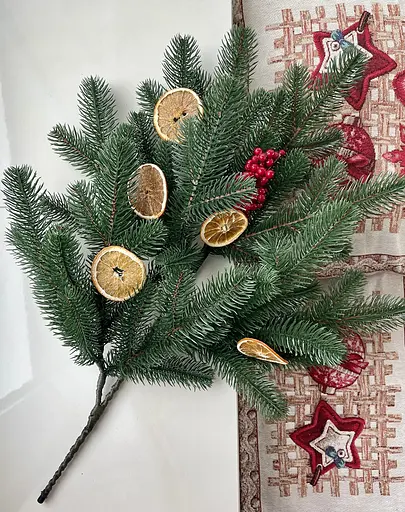 Гілка ялинки штучна Hvoya Lux зелена 60 см 10 шт. - фото 4