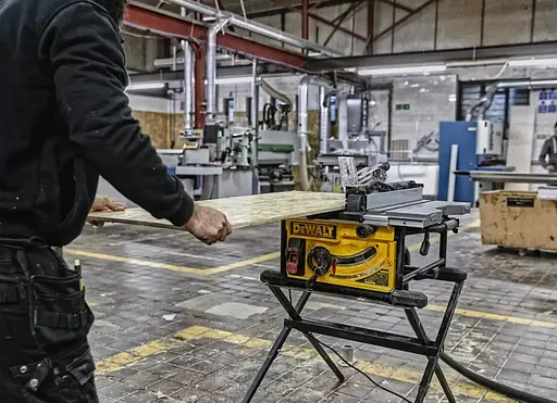 Пила настольная сетевая DeWalt DWE7492 - фото 9