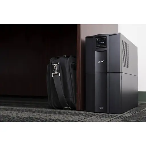Источник бесперебойного питания (ИБП) APC Smart-UPS 2200VA (SMT2200IC) [122445] - фото 3
