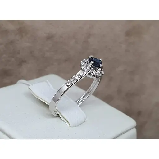 Золотое кольцо Гаразд с бриллиантами и сапфиром. 3023353Б 17 - фото 3