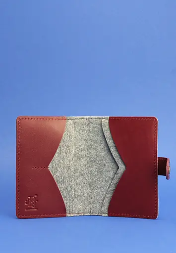 Фетровая обложка для паспорта 3.0 с кожаными бордовыми вставками - фото 4