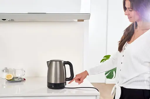 Электрочайник Black&Decker BXKE2201E - фото 8