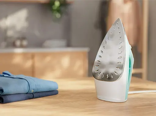 Electrolux Утюг, 2200Вт, 250мл, паровой удар 90гр, нерж. сталь, зелено-белый - фото 6