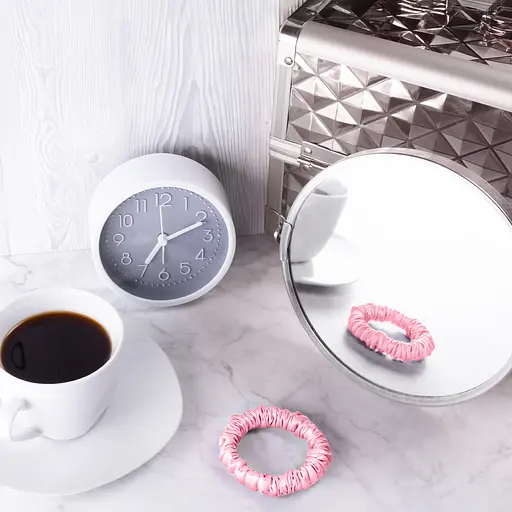 Шовкова резинка для волосся Чумацький Шлях підвищеної еластичності та міцності Розмір S в Подарунковій упаковці Рожева (1206-02) - фото 3