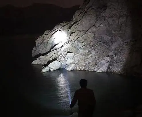 Ручний акумуляторний ліхтар A79-P50 - фото 3