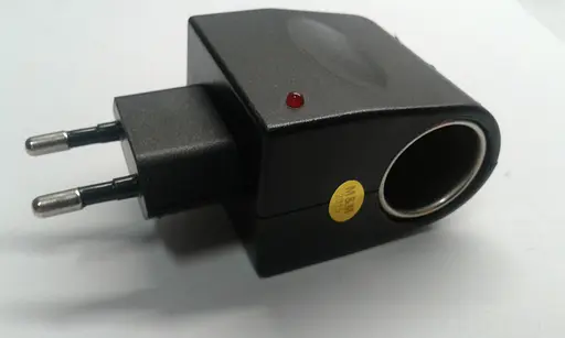 Перехідник з автомобільним на мережеве заряджання 220/12 вольтів - фото 1