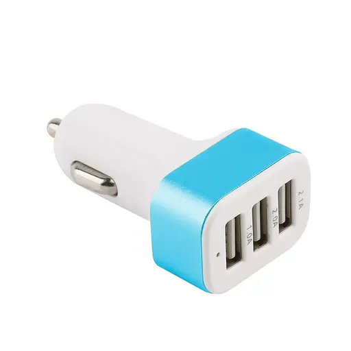 Автомобільний зарядний пристрій на 3 Юсб і 3000 мА - фото 3