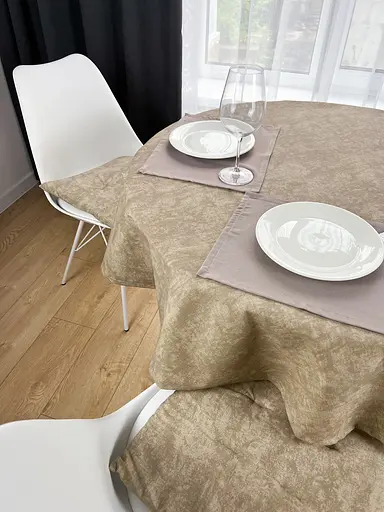 Водовідштовхувальна скатертина Мармур капучіно 110х110 см (+ 4 серветки 30х40 см) - фото 5