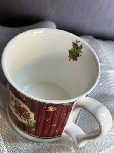 Чашка новорічна Чарівне Різдво R33351 фарфорова у подарунковій коробці 420 мл Червона - фото 3