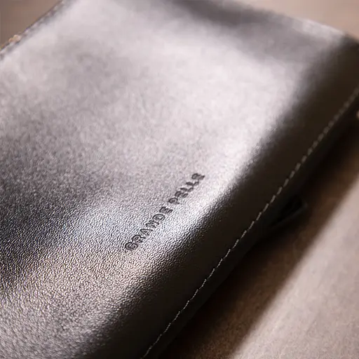 Шкіряний клатч GRANDE PELLE 21х10х2 см 000161997 - фото 9