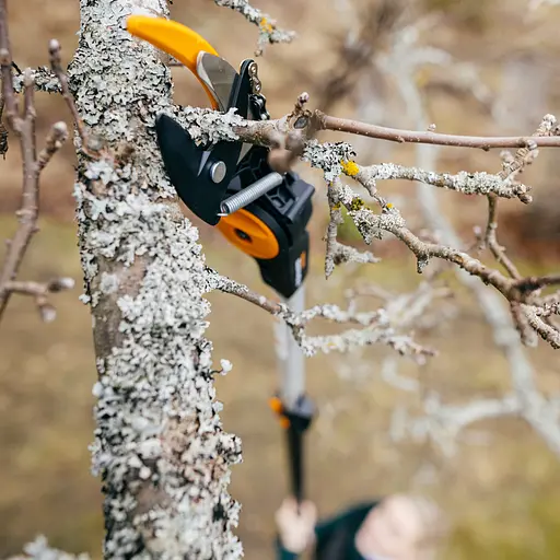 Телескопический высоторез Fiskars PowerGear UPX86, 240-400 см, до 32 мм (1023624) - фото 4