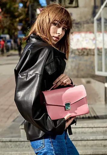 Жіноча шкіряна сумка-кроссбоді Lola рожева - фото 2