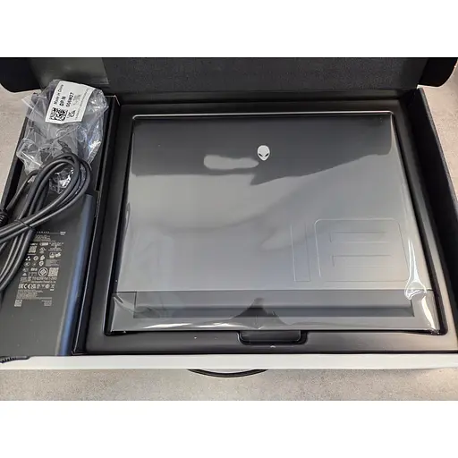 Ноутбук Dell Alienware m18 R2,i9-14900HX,32GB,2TB,4080,QHD+,Windows 11,410,3x319,9x26,7mm,4,23kg - фото 9