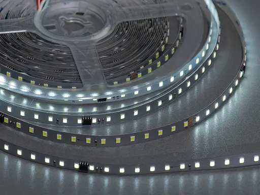 Адресная LED лента 24В, 126 диодов на метр, 8мм, холодный - фото 1