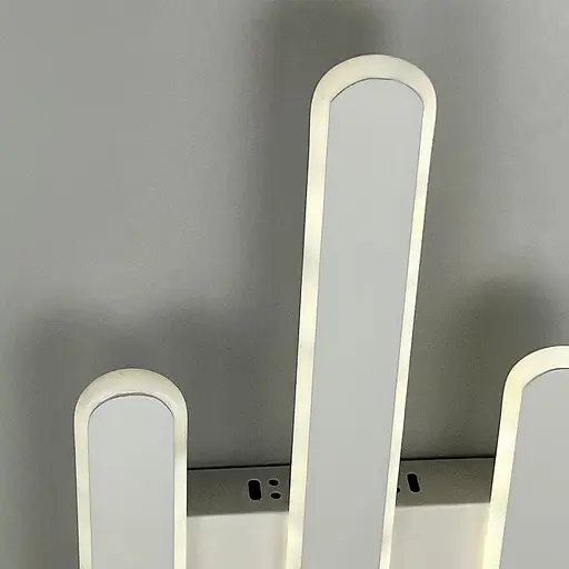 Стельова LED люстра в білому корпусі 62х25х6 см | Line F | Арт. 6203-3 WT - фото 5