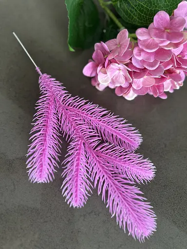 Ветка хвойная литая Hvoya Barbie Pink розовая 33 см 250 шт. - фото 2