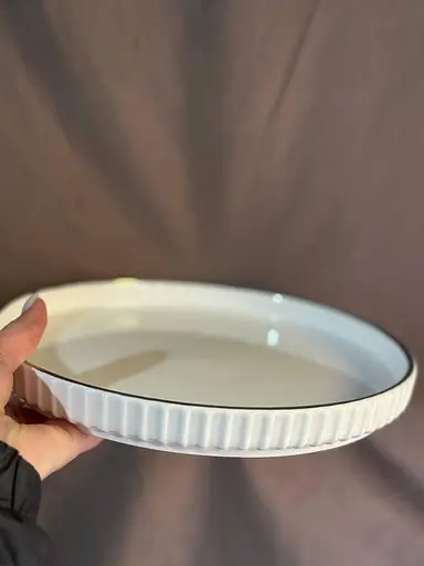 Керамическое блюдо 1573S с рельефом на серебристой подставке 25 см - фото 3