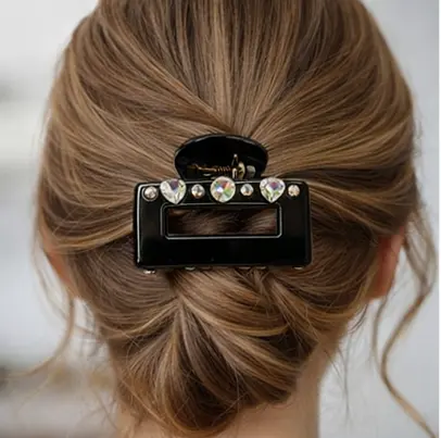 Заколка-крабик прямоугольная со стразами Fashion пластиковая с пружинным зажимом Черная - фото 2