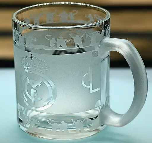 Скляна чашка 320 мл Реал Мадрид Real Madrid  з гравіюванням подарунок для фаната ФК  футбольна кружка кругова - фото 6