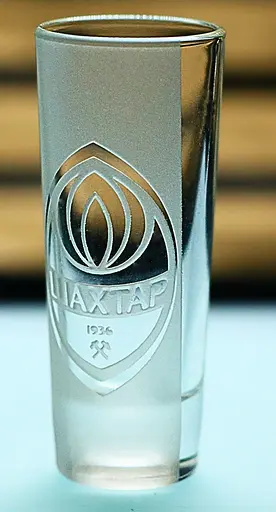 Стеклянная рюмка 60мл ФК Шахтер Донецк с гравировкой подарок для фаната стопка футбольная стопка - фото 3