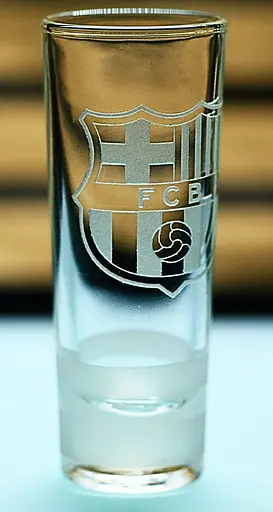 Стеклянная рюмка 60мл Barcelona с гравировкой подарок для фаната стопка ФК Барселона футбольная стопка - фото 2