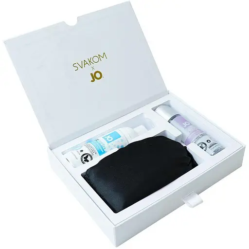Подарунковий набір Svakom Anniversary Box: вакуумний стимулятор, стрічки, маска, лубрикант, спрей - фото 2