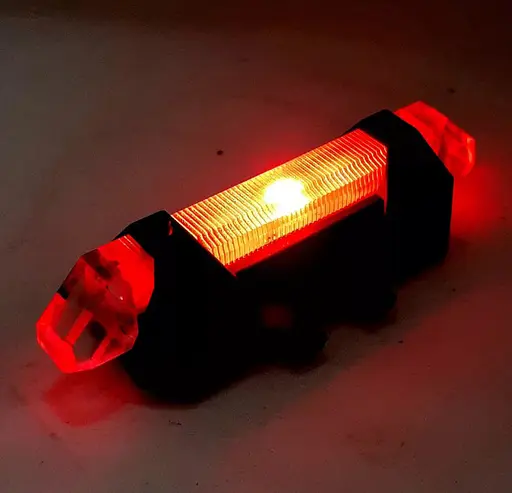 Габаритный аккумуляторный фонарь мигалка DC-918 вело фара задняя велосипедная красный свет 4 режима - фото 5