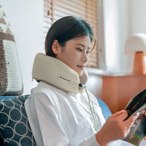 Подушка бавовняна для шиї з пам'яттю Naturehike CNK2450WS019 (Бежевий) - фото 9