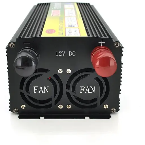 Инвертор напряжения Voltronic Wm-7000(4200Вт), 12/220 с апроксимированной синусоидой, 2 универсальные розетки +USB, клемм - фото 2