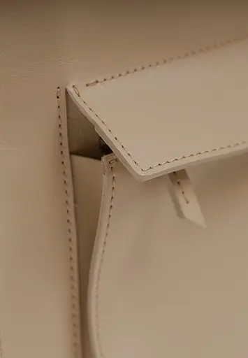 Шкіряна жіноча сумка шоппер Бетсі з кишенею світло-бежева Краст - фото 8