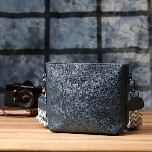 Повседневная женская сумка Vintage на плечо из натуральной кожи 22х17.5х7.5 см sum0027579 - фото 10