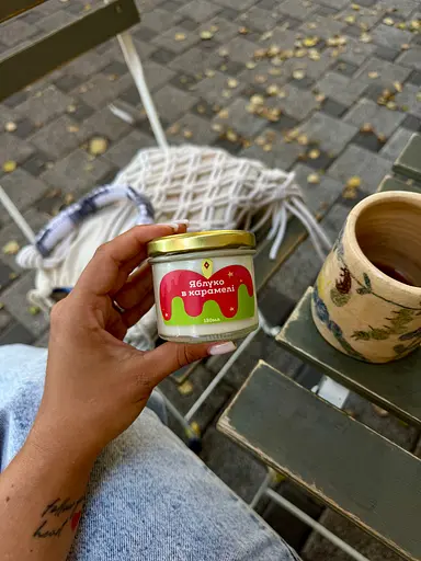 Свічка Яблуко в карамелі 130 мл, 15 год Мініатюри (130мл) Соєвий віск - фото 3