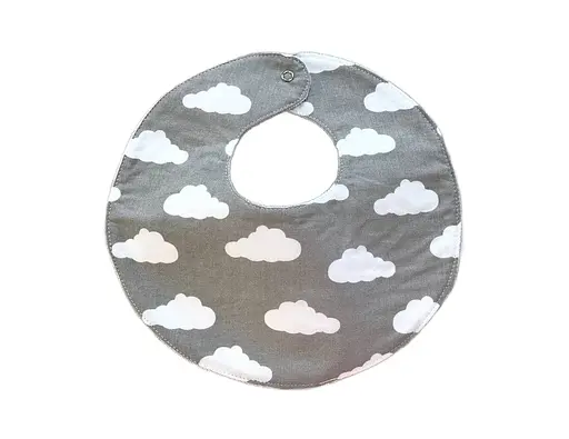 Непромокаемый слюнявчик Moontime "Облачка" - фото 1