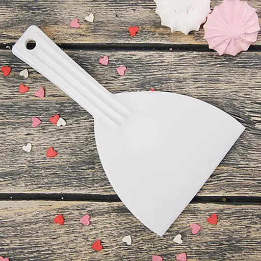 Шпатель кондитерский пластиковый скребок лопатка для теста с ручкой 16 см, Kitchen Master Белый 86293 - фото 3