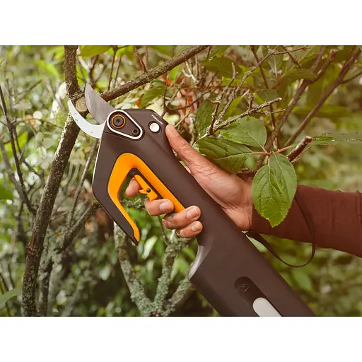 Аккумуляторный секатор Fiskars ePruner Bypass до 30 мм USB-C, БЕЗ АКБ (1082298) - фото 3