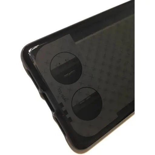 Оригинальный противоударный силиконовый чехол Tech21 Evo Check Black для Google Pixel 7a (T21-10142) - фото 9