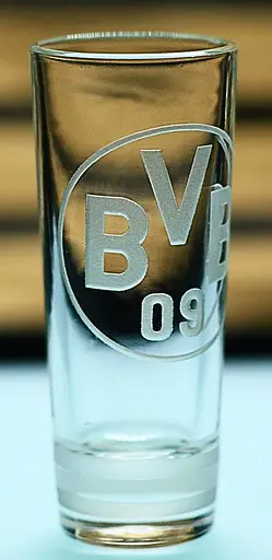 Подарочная рюмка глянцевая 60 мл с гравировкой футбольного клуба Боруссия Дортмунд Borussia Dortmund - фото 2