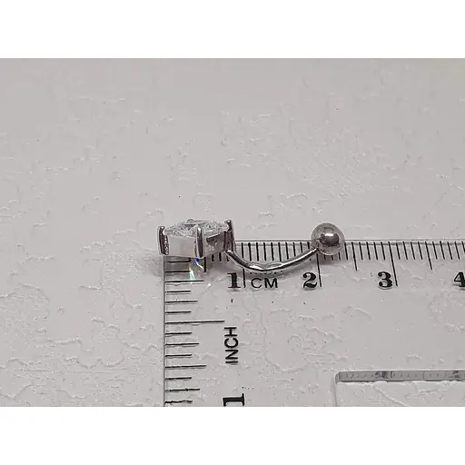 Серебряная серьга для пирсинга пупка с фианитами. 818-2104Р - фото 5