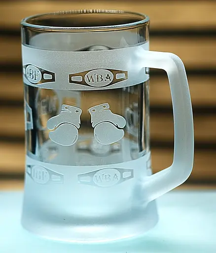 Пивний келих 660 мл Усік символ непереможності та волі до перемоги подарунок для фаната боксу кухоль з гравіюванням - фото 9